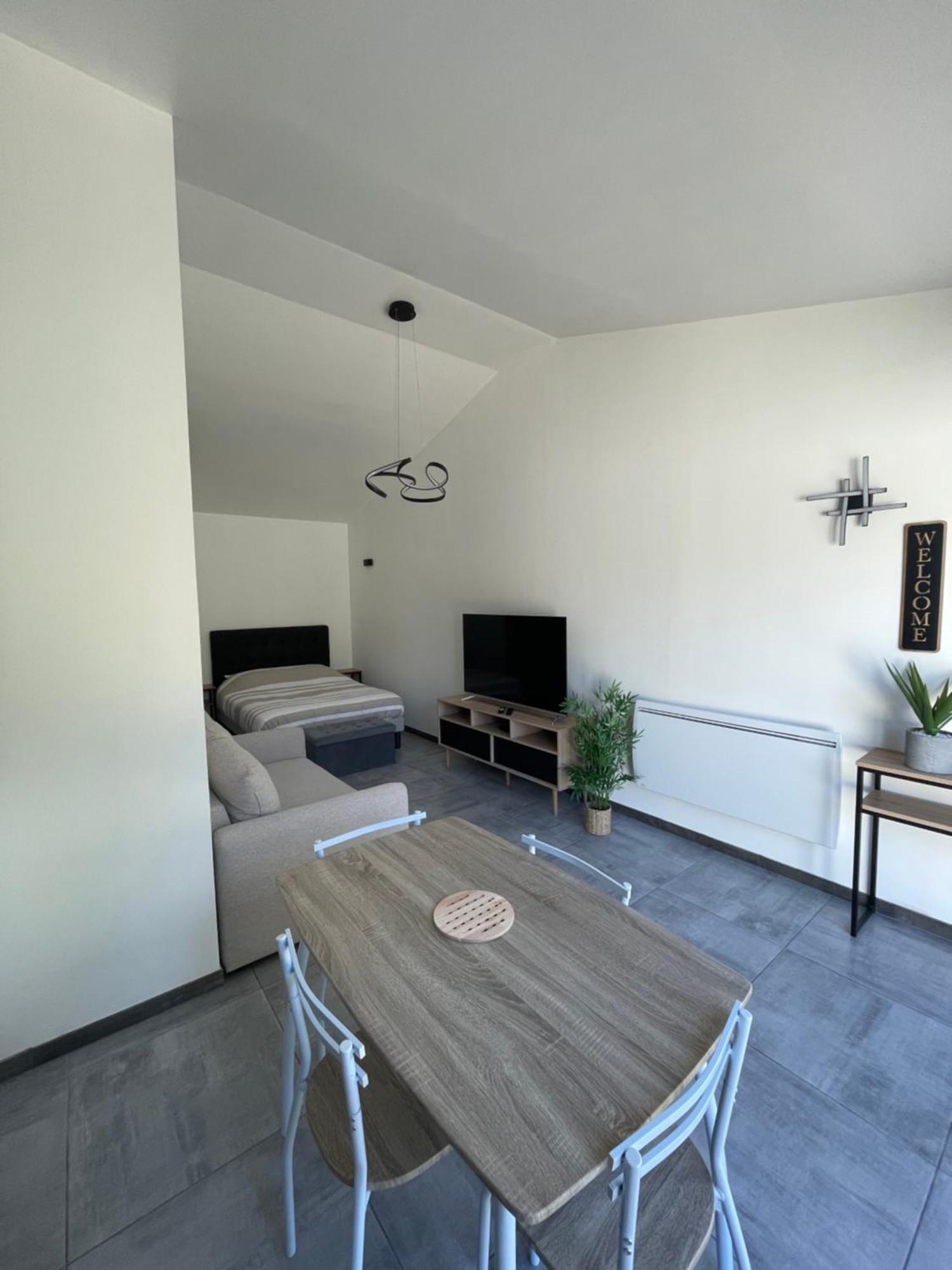 Maison Avec Grand Espace En Hauteur * Saint-Georges-des-Côteaux